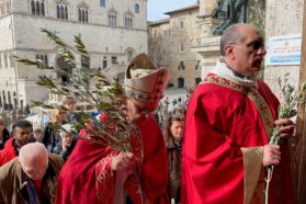 Tanti fedeli alla celebrazione della Domenica delle Palme in cattedrale