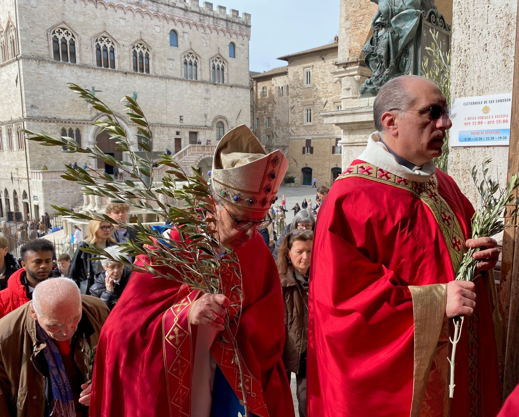 Tanti fedeli alla celebrazione della Domenica delle Palme in cattedrale